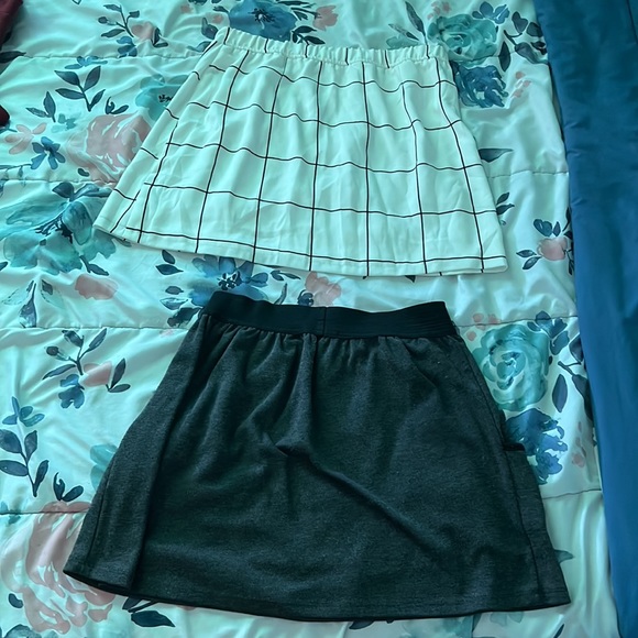 White and black grid mini skirt and black and grey mini skirt with pockets - Picture 2 of 2